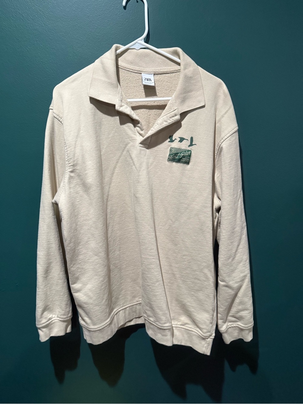 Zara Men’s Cream V-Neck Long-Sleeve Sweater with Green Logo